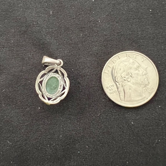 Pendant - Picture 2 of 2